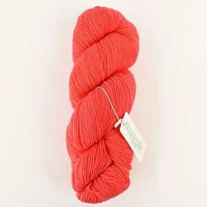 Magpie Swish Domestic Fingering Yarn 100% SW Merino Wool Brand New Lover